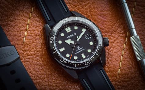 How To Use A Dive Watch Bezel | GearMoose