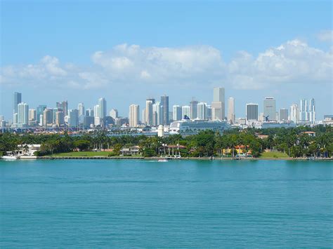 🔥 [73+] Miami Skyline Wallpapers | WallpaperSafari