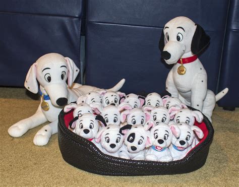 Disney Store 101 Dalmatians Pongo Perdita 15 puppies Plush+2 bonus puppies EUC!! | #1881315451