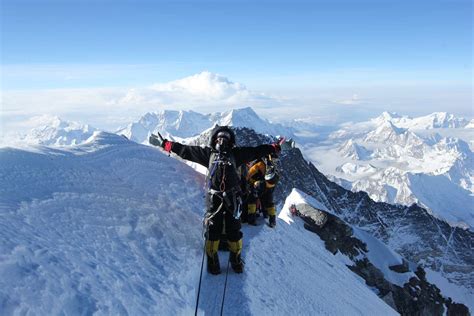 Climb Mt. Everest Virtually With This Live-Streamed Workout