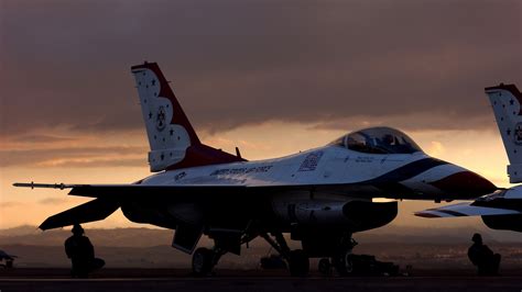 Thunderbirds F 16 Fighting Falcon