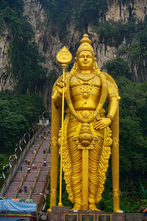 FotoFriday: Statue at Batu Caves - Adventurous Pursuits