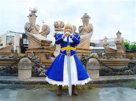 Fate/Stay Night - Fate/Zero Saber Cosplay [1] by Degonia on DeviantArt