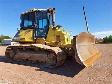 Types Of Bulldozer & Blades Used In Different Projects - How To Select