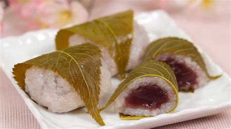 Sakura Mochi Recipe (Spring Dessert Wrapped with Pickled Sakura Leaf | Kansai-style) - Cooking ...