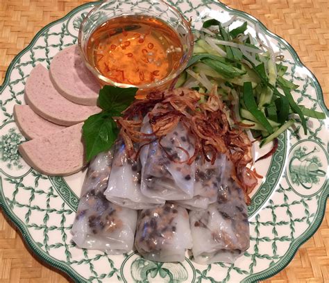 Bánh Cuốn - Vietnamese Steamed Rice Rolls