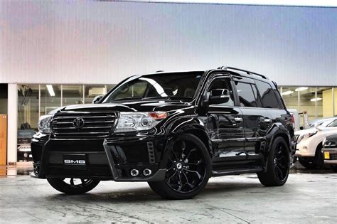 GMG88 widebody Toyota LandCruiser looks mean (video) | PerformanceDrive