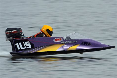 What is PowerBoat Racing? – RacingJunk News