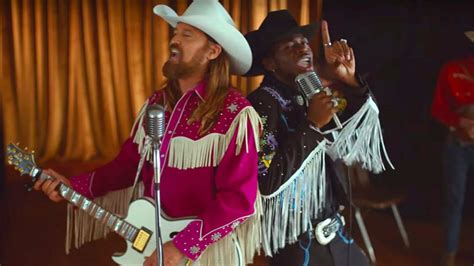 Lil Nas X - Old Town Road (Music Video) ft. Billy Ray Cyrus Chords ...