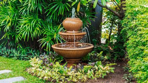 Outdoor Fountain Design Ideas | Foliar Garden