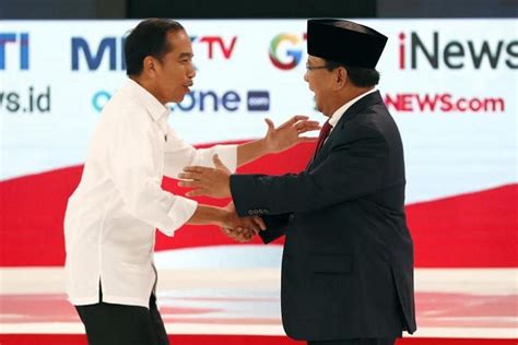 Jokowi and Prabowo clash on economic issues in second live debate for Indonesia's presidential ...