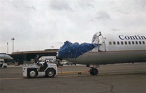 Crash of a Boeing 727-227 in Newark | Bureau of Aircraft Accidents Archives