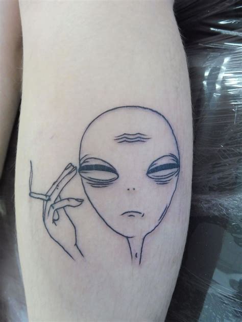 Outline Alien Tattoo Designs