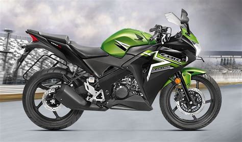 Honda CBR 150R motorcycle updated with new dual-tone colors, graphics