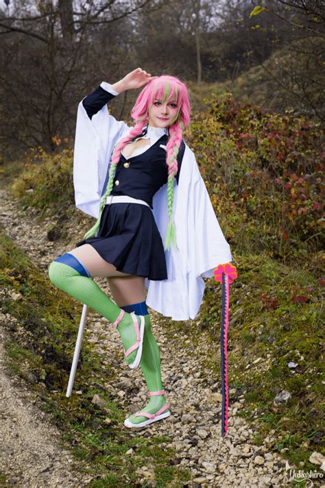 Mitsuri Kanroji cosplay review by Yukeshiro - Rolecosplay