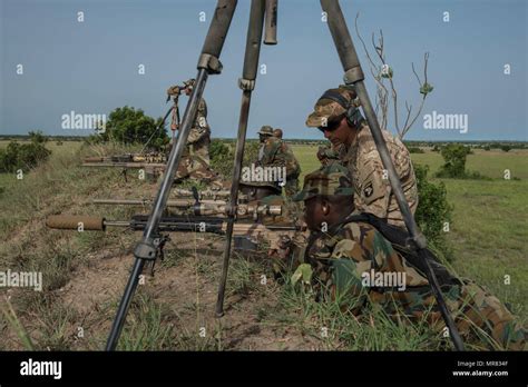 Ghana army training hi-res stock photography and images - Alamy