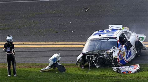 Kyle Larson not scared away by horrific Nationwide crash in Daytona - Sports Illustrated