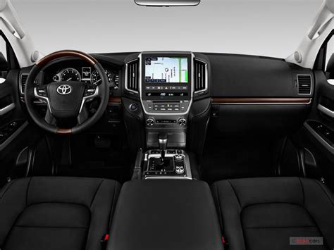 2020 Toyota Land Cruiser: 201 Interior Photos | U.S. News & World Report