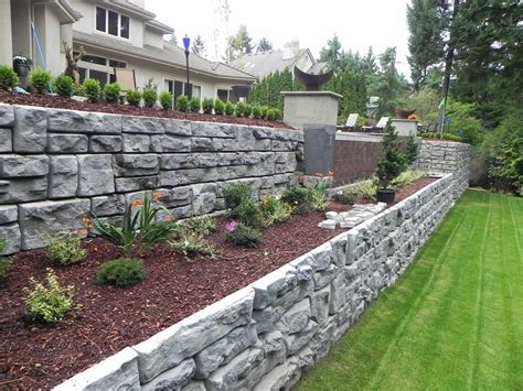 Build a Dry-Stack Stone Retaining Wall the Right Way - Dengarden