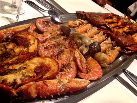 Parrillada de mariscos para 2 personas | Food, Meat, Shrimp