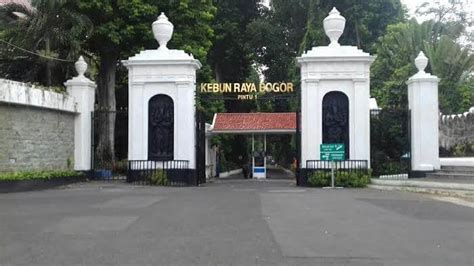 Kebun Raya Bogor / Sejarah / Rute dari Stasiun / Lokasi Pintu Masuk dan Harga Tiket » alihamdan