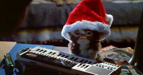 Gizmo GIF - Holiday Gremlins Gizmo - Discover & Share GIFs