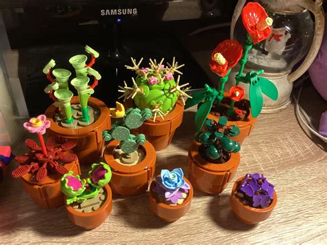 I absolutely love these little plants. What do you think? : r/lego