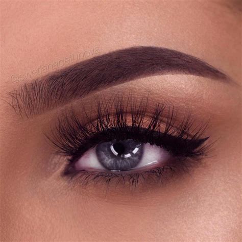 The Best Winged Eyeliner Styles For Your Eye Shape