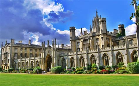 Best Engineering Universities in UK and Application Tips - Scholarship Positions 2022 2023