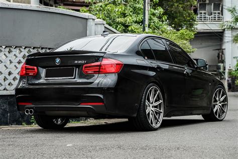 BMW 3 series 330i F30 Black Vossen HF-3 Wheel | Wheel Front