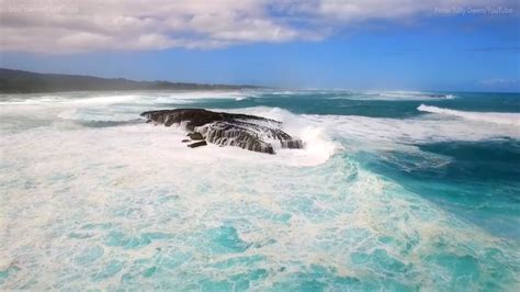 Massive, 70-foot waves rock North Shore of Oahu in Hawaii - ABC7 Los Angeles