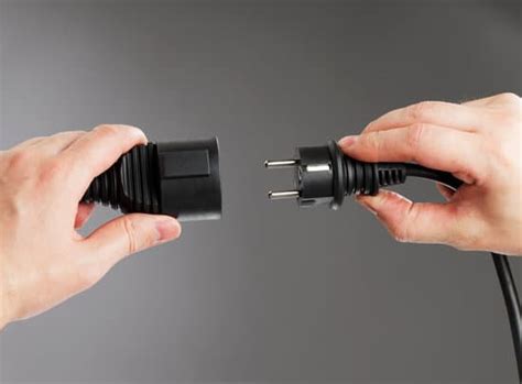 Can You Plug A 2 Prong Into 3 Prong Extension Cord And Vice Versa? – PortablePowerGuides