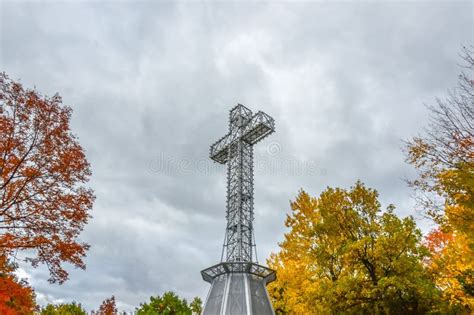 Mont Royal Cross in Montreal Stock Image - Image of mont, local: 83234601