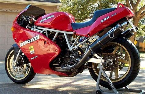 1992 Ducati 900 Superlight - Moto.ZombDrive.COM