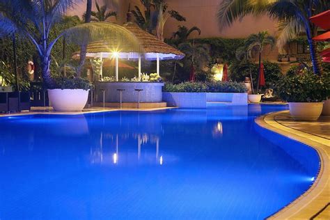 Caravelle Saigon Pool: Pictures & Reviews - Tripadvisor