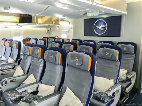 Review: Lufthansa Economy Class, Boeing 747-8 to Los Angeles