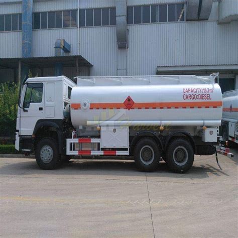 HOWO 290hp 20,000 Liters Fuel Tank Truck China