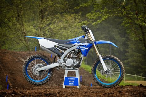 Yamaha YZ 250F - Alle technischen Daten zum Modell YZ 250F von Yamaha