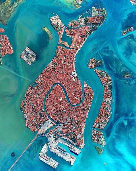 Beautiful Aerial view of Venice, Italy. : Europetravel