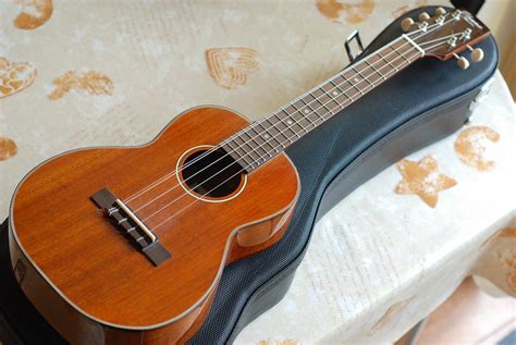 Ohana TK-35G-5 5 string tenor Ukulele REVIEW