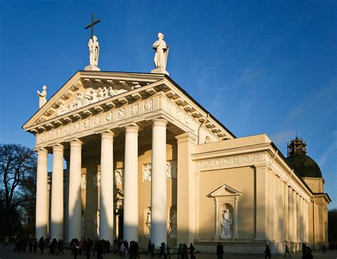 File:Vilnius Cathedral Facade.jpg - Wikimedia Commons