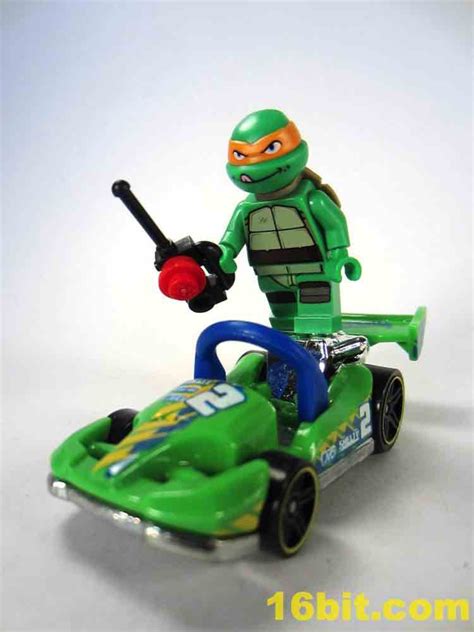 16bit.com Figure of the Day Review: LEGO Teenage Mutant Ninja Turtles Mikey's Mini Shellraiser Set