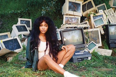 Explore insecurity and self-love with SZA’s album “Ctrl” – U-High Midway