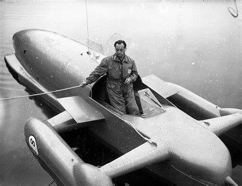 Sir Malcom Campbell's grandson takes The Bluebird back to Pendine Sands | Daily Mail Online