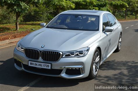 2017 BMW 7 Series M-Sport (730 Ld) front quarter Review