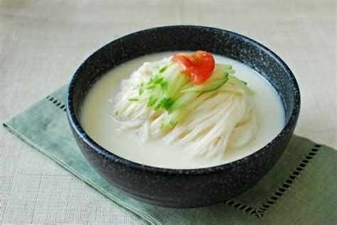 Kongguksu (Chilled Soy Milk Noodle Soup) - Korean Bapsang