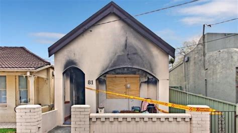 What to do with a fire-damaged house? 6 Steps