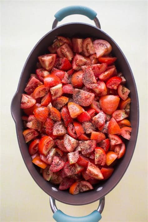 Roma Tomato Sauce Recipe - Easy Made With Fresh Tomatoes!