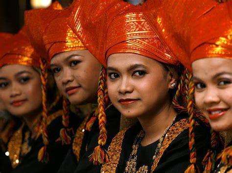 Minangkabau, the World's Largest Matrilineal Society ~ Place for Visit