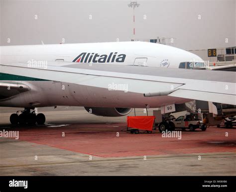 milan, malpensa airport Stock Photo - Alamy